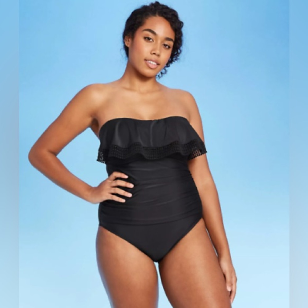Kona Sol Womens Crochet Ruffle Bandeau One Piece Strapless Black Swimsuit